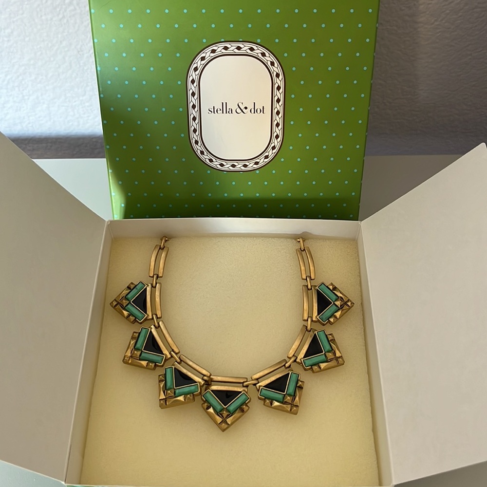 NWT - Stella & Dot Collier Zia Necklace